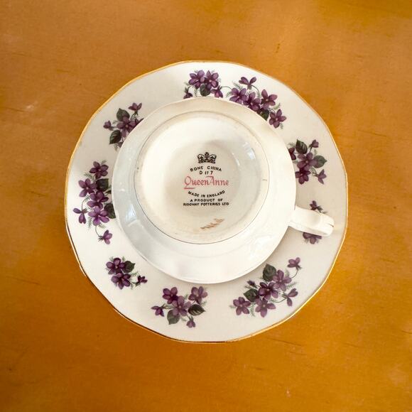 Queen Anne Lilacs Vintage Bone China Tea Cup & Saucer, Ridgeway Potteries - Picture 3 of 6